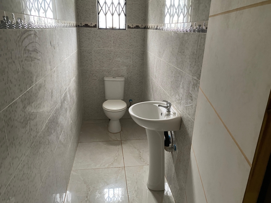 6 Bedroom Property for Sale in Hilton Gardens KwaZulu-Natal