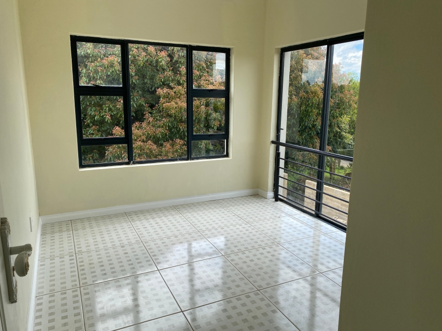 6 Bedroom Property for Sale in Hilton Gardens KwaZulu-Natal