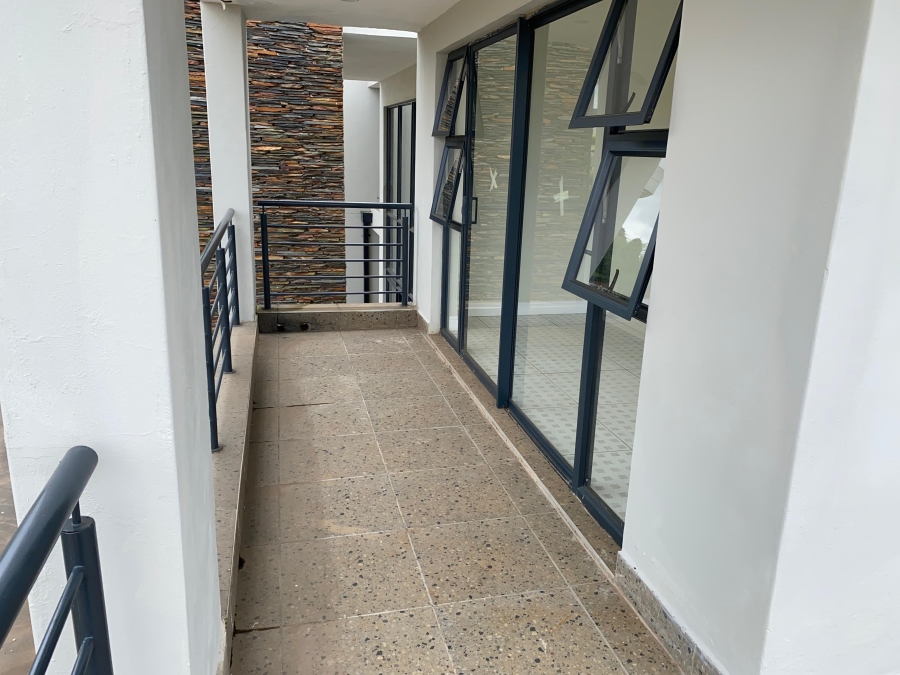 6 Bedroom Property for Sale in Hilton Gardens KwaZulu-Natal