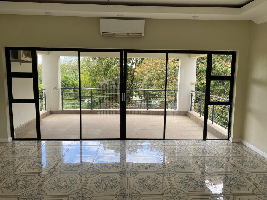 6 Bedroom Property for Sale in Hilton Gardens KwaZulu-Natal