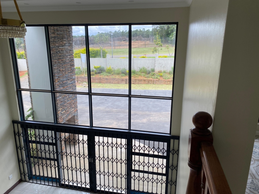 6 Bedroom Property for Sale in Hilton Gardens KwaZulu-Natal