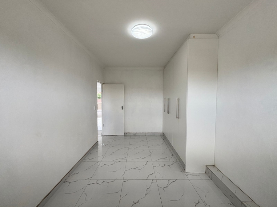 To Let 2 Bedroom Property for Rent in Parlock KwaZulu-Natal