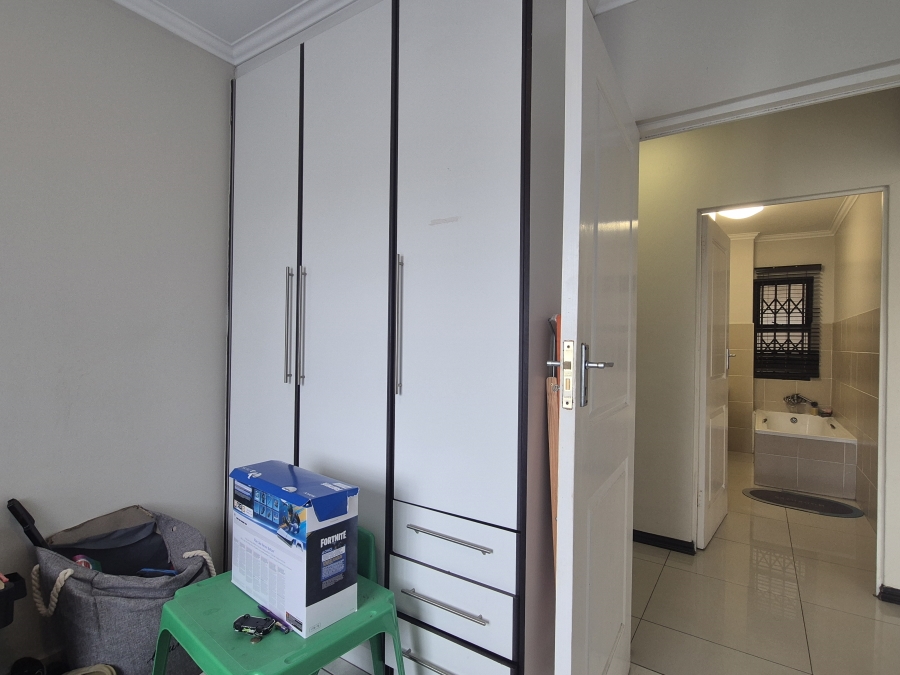 3 Bedroom Property for Sale in Westbrook KwaZulu-Natal