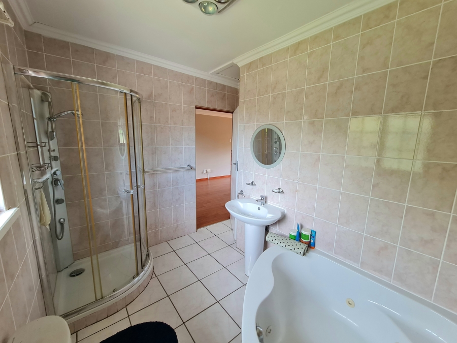 5 Bedroom Property for Sale in Boughton KwaZulu-Natal