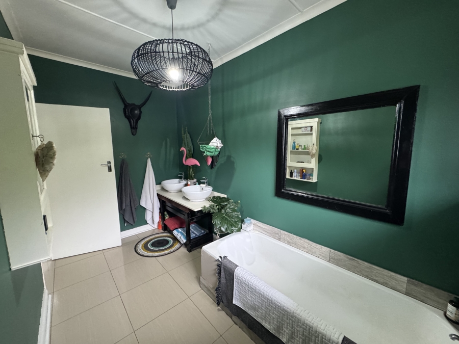 5 Bedroom Property for Sale in Hayfields KwaZulu-Natal