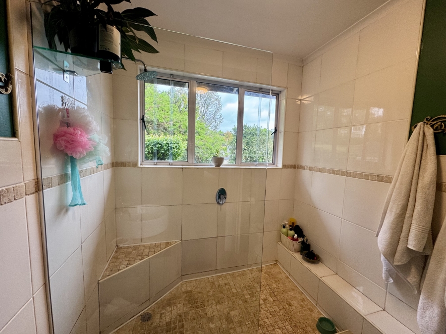 5 Bedroom Property for Sale in Hayfields KwaZulu-Natal