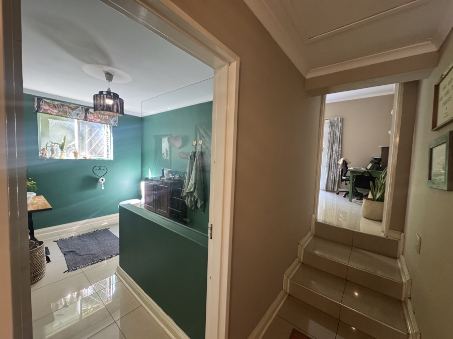 5 Bedroom Property for Sale in Hayfields KwaZulu-Natal