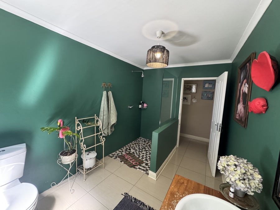 5 Bedroom Property for Sale in Hayfields KwaZulu-Natal