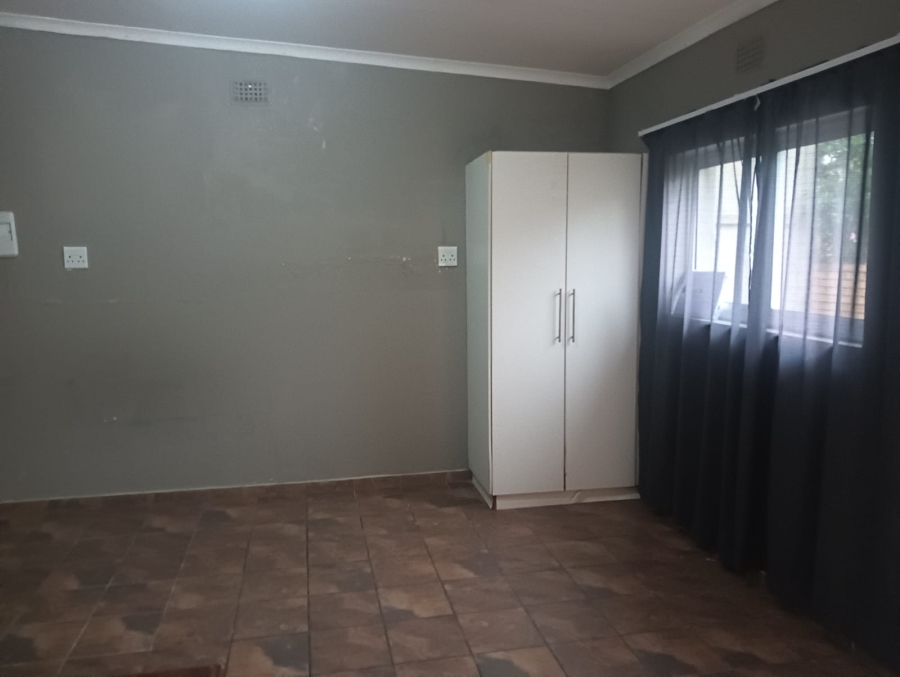 To Let 1 Bedroom Property for Rent in Prestbury KwaZulu-Natal
