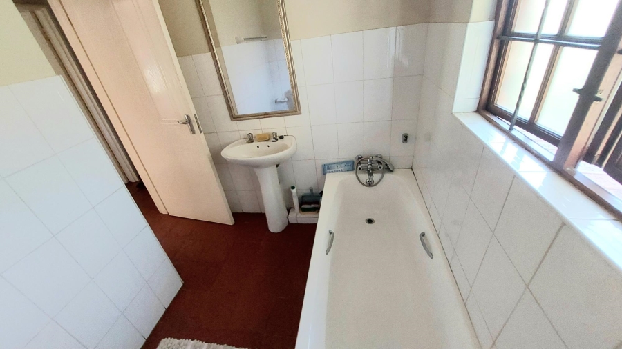 2 Bedroom Property for Sale in Montrose KwaZulu-Natal