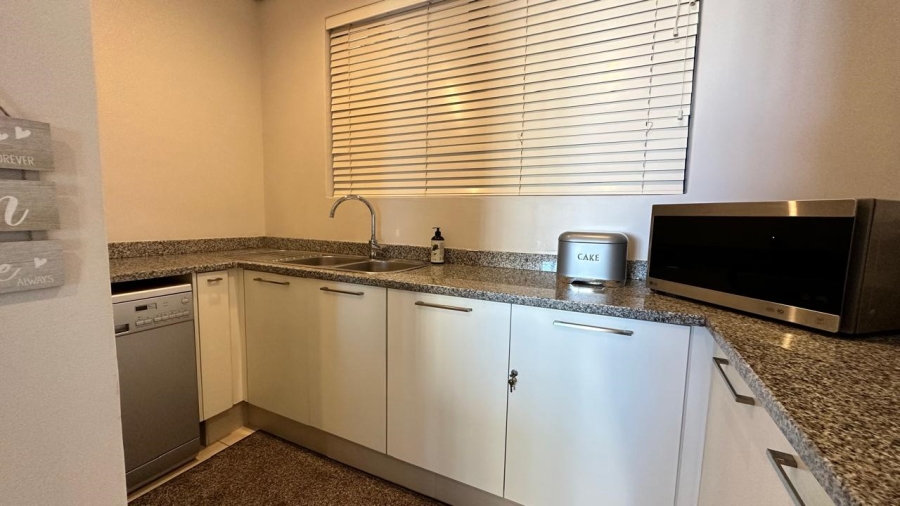 To Let 2 Bedroom Property for Rent in Umhlanga KwaZulu-Natal