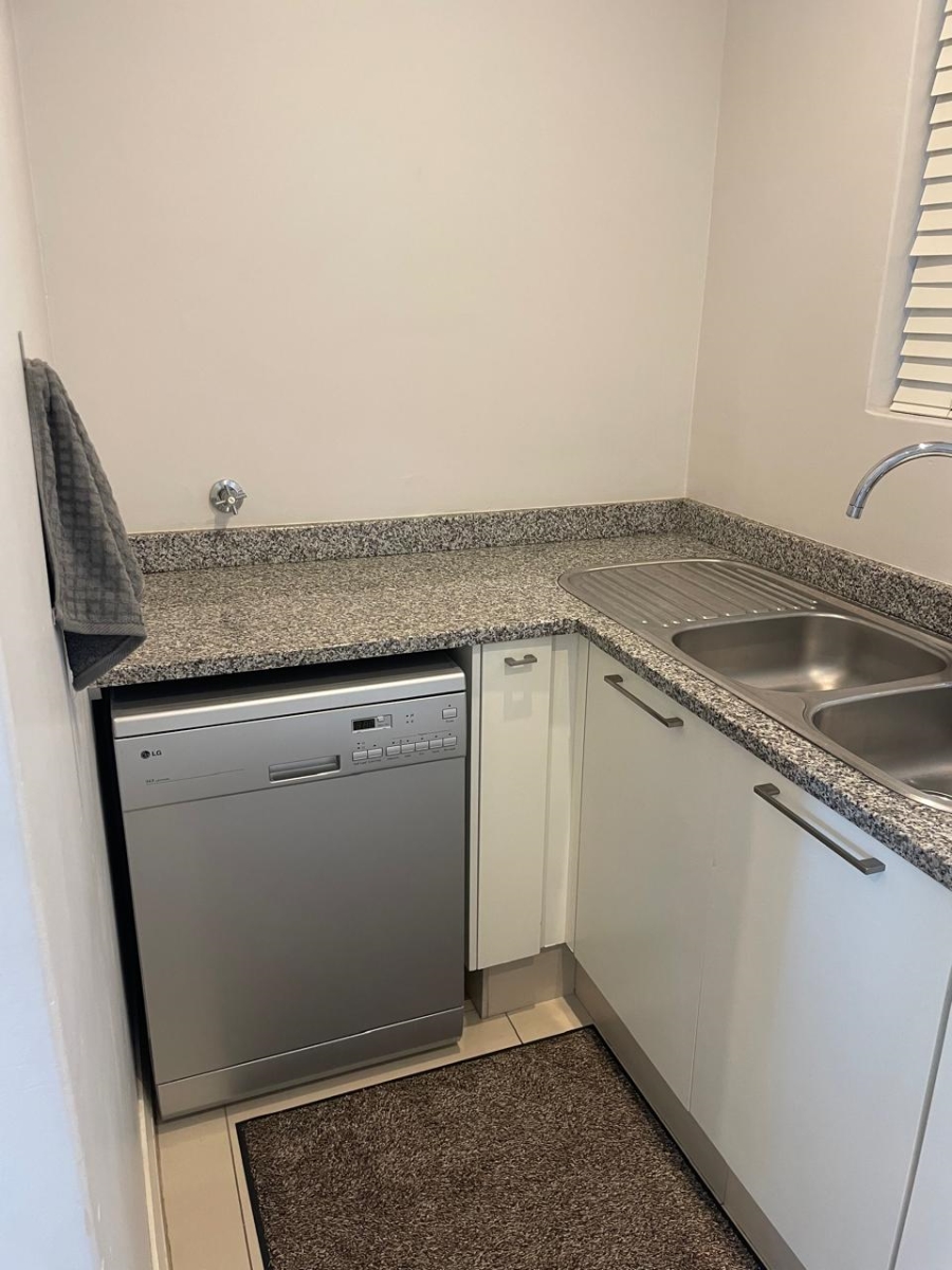 To Let 2 Bedroom Property for Rent in Umhlanga KwaZulu-Natal