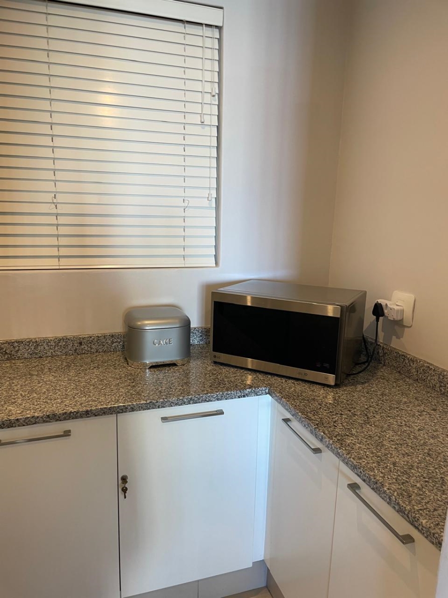 To Let 2 Bedroom Property for Rent in Umhlanga KwaZulu-Natal