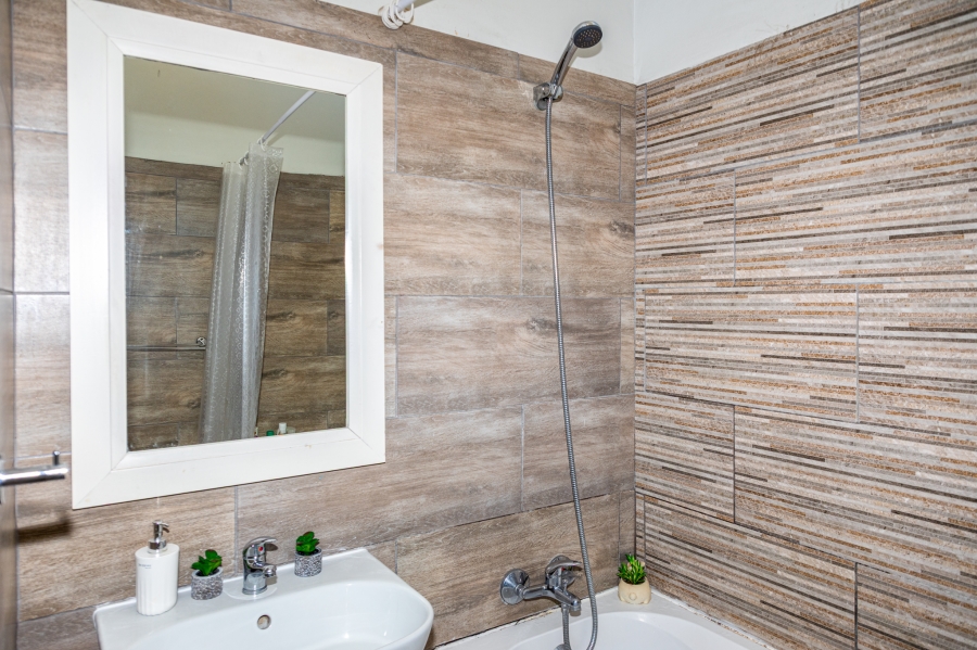 2 Bedroom Property for Sale in Morningside KwaZulu-Natal