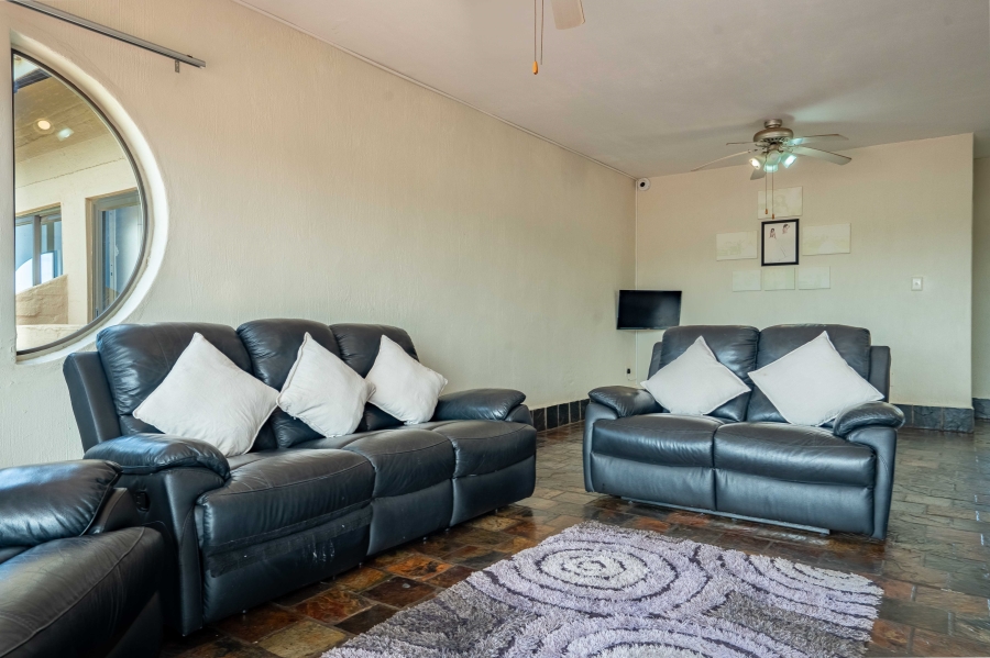 2 Bedroom Property for Sale in Amanzimtoti KwaZulu-Natal