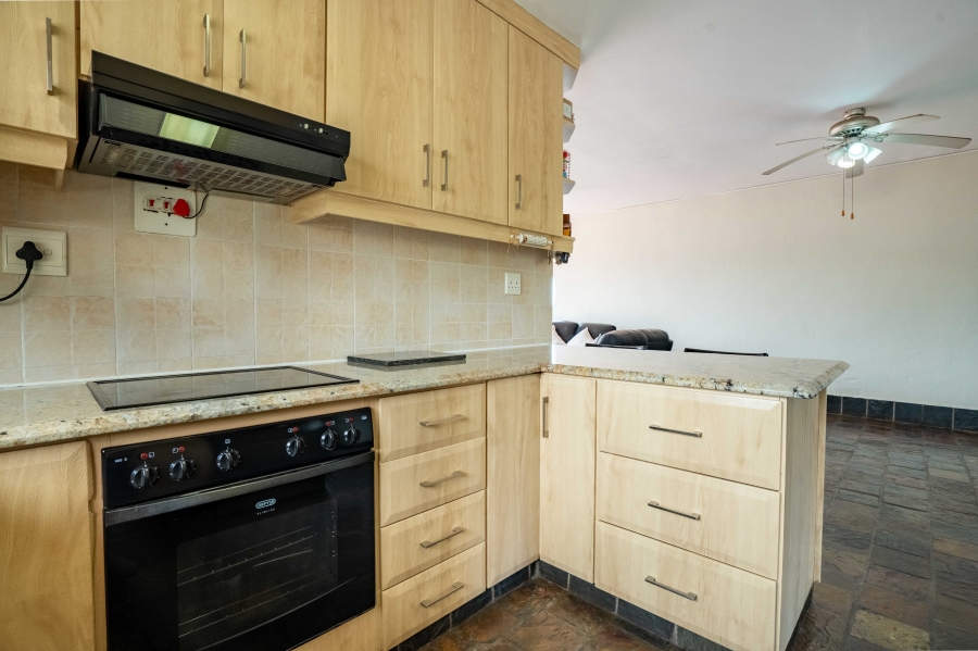 2 Bedroom Property for Sale in Amanzimtoti KwaZulu-Natal