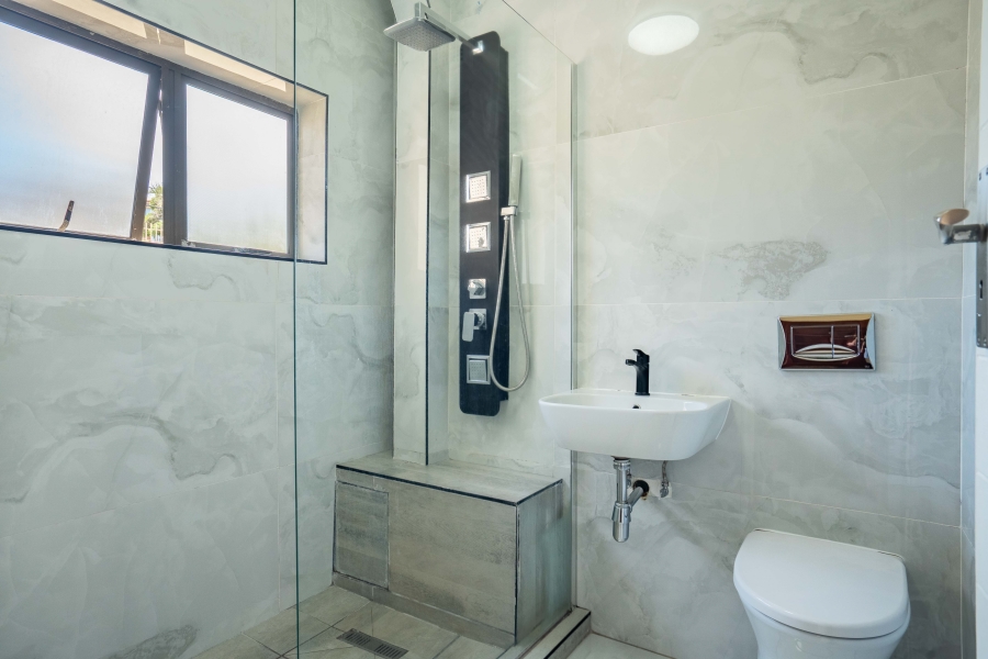 2 Bedroom Property for Sale in Amanzimtoti KwaZulu-Natal