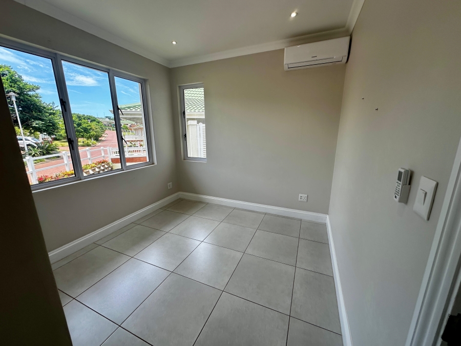 2 Bedroom Property for Sale in Mount Edgecombe KwaZulu-Natal