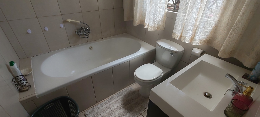 5 Bedroom Property for Sale in Uvongo Beach KwaZulu-Natal