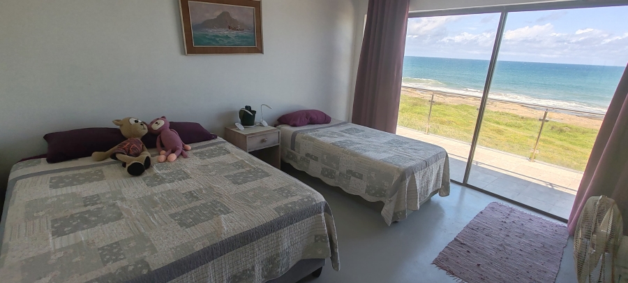 5 Bedroom Property for Sale in Uvongo Beach KwaZulu-Natal