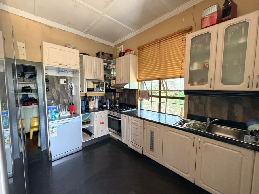 2 Bedroom Property for Sale in Bellair KwaZulu-Natal