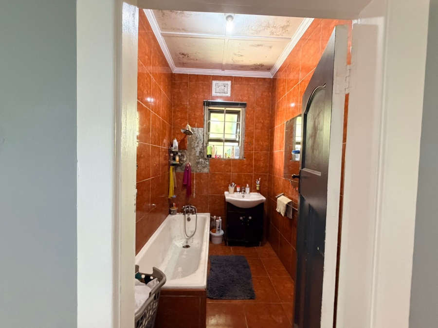 2 Bedroom Property for Sale in Bellair KwaZulu-Natal