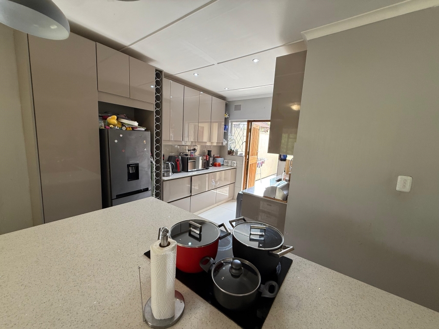 To Let 3 Bedroom Property for Rent in Escombe KwaZulu-Natal