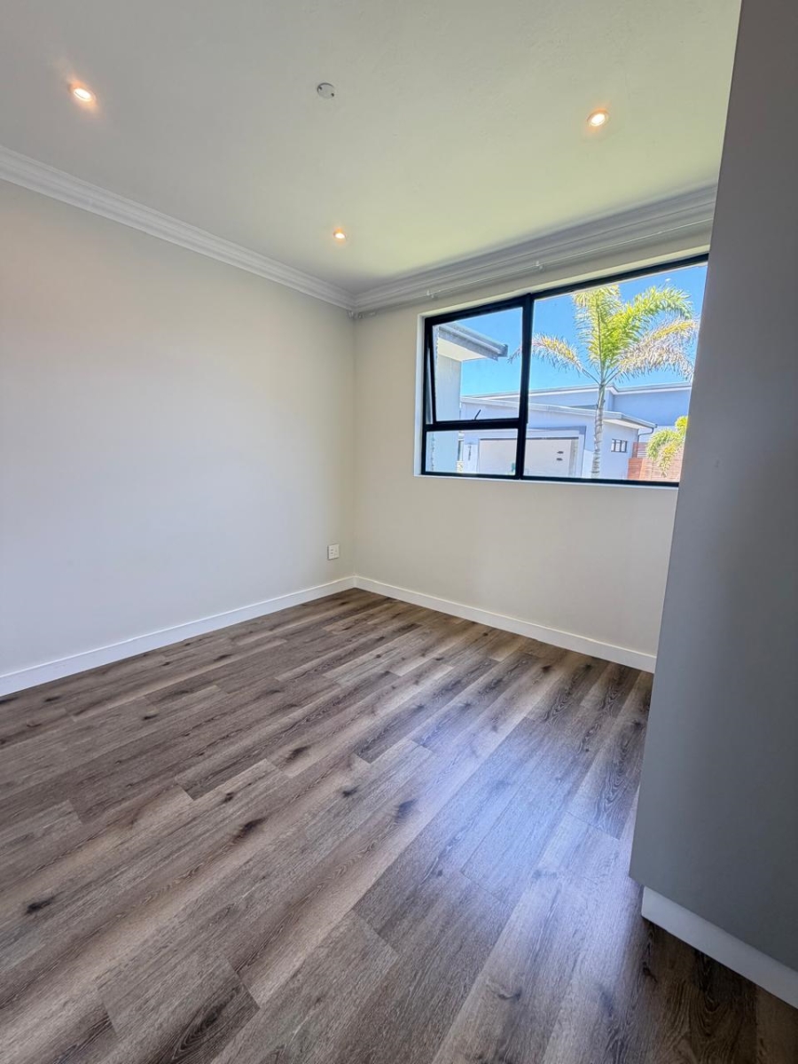 To Let 2 Bedroom Property for Rent in Salt Rock KwaZulu-Natal