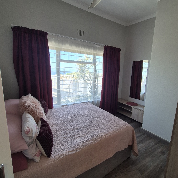 5 Bedroom Property for Sale in Manaba Beach KwaZulu-Natal