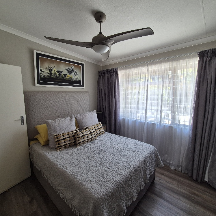 5 Bedroom Property for Sale in Manaba Beach KwaZulu-Natal