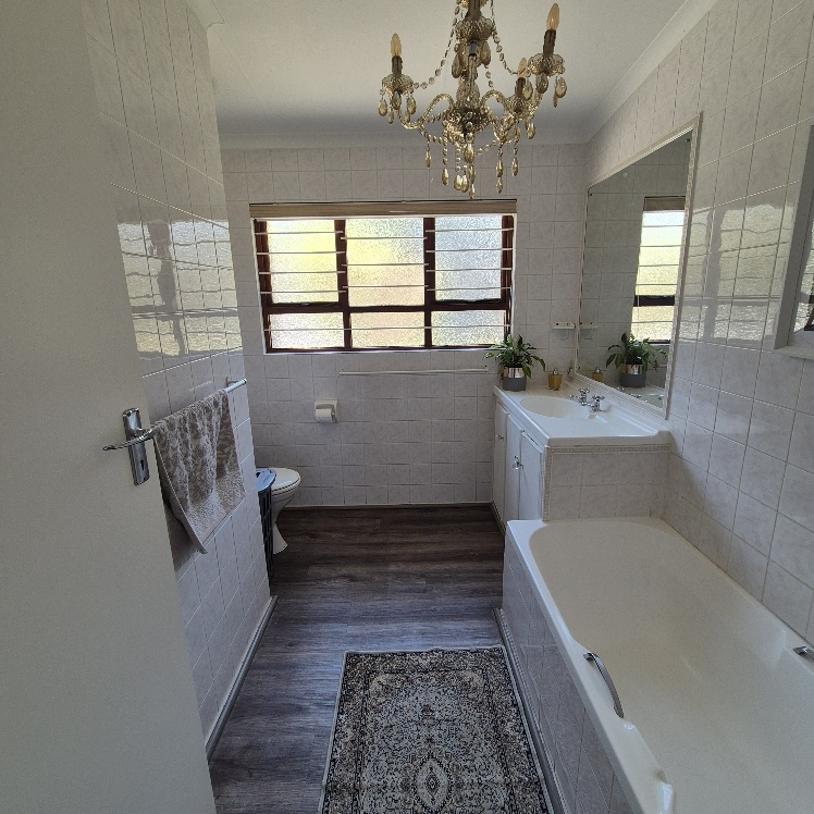 5 Bedroom Property for Sale in Manaba Beach KwaZulu-Natal