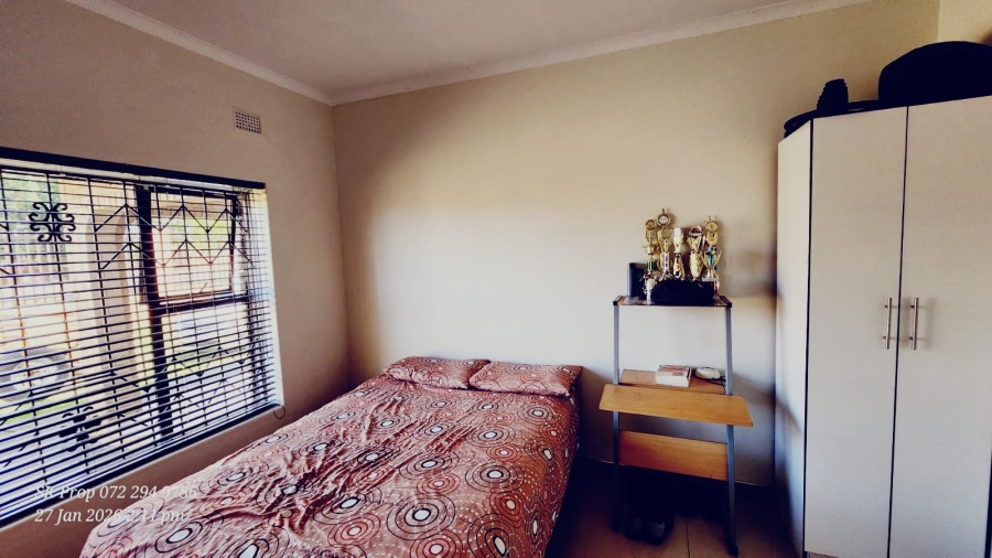 6 Bedroom Property for Sale in Mountain Rise KwaZulu-Natal