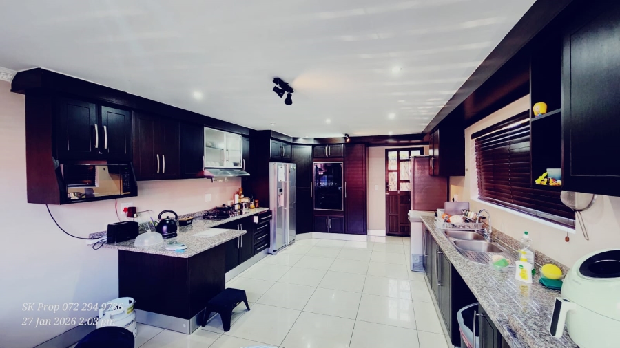 6 Bedroom Property for Sale in Mountain Rise KwaZulu-Natal