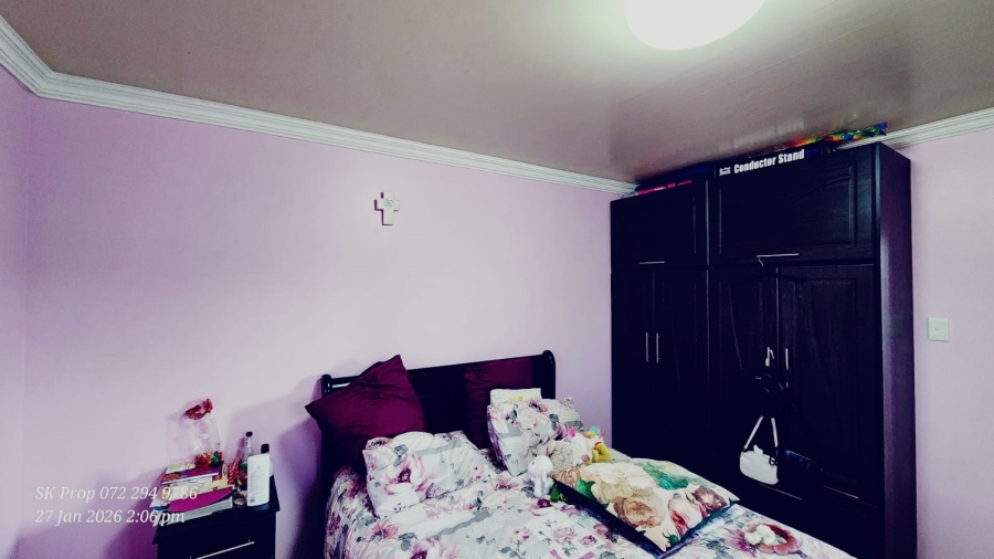 6 Bedroom Property for Sale in Mountain Rise KwaZulu-Natal