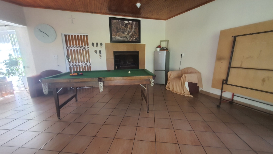 3 Bedroom Property for Sale in Schuinshoogte KwaZulu-Natal