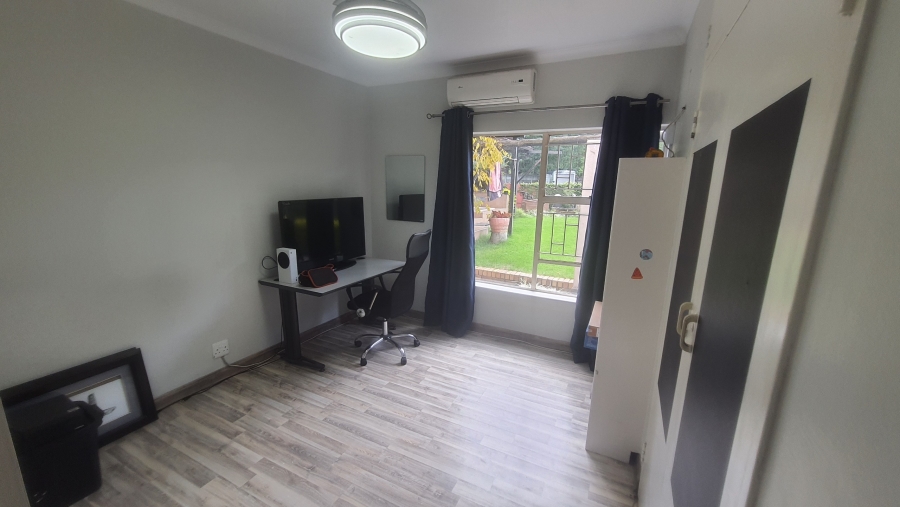 3 Bedroom Property for Sale in Schuinshoogte KwaZulu-Natal