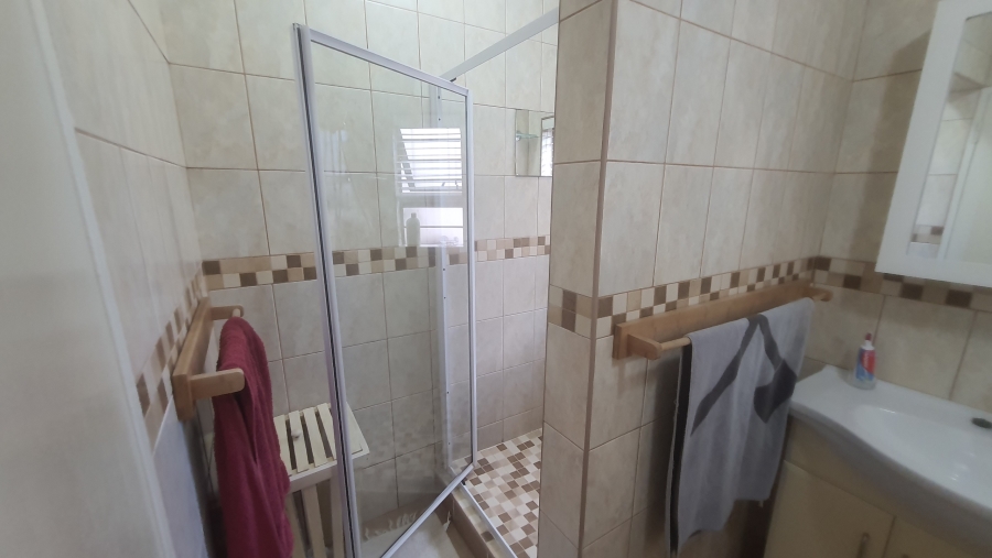 3 Bedroom Property for Sale in Schuinshoogte KwaZulu-Natal