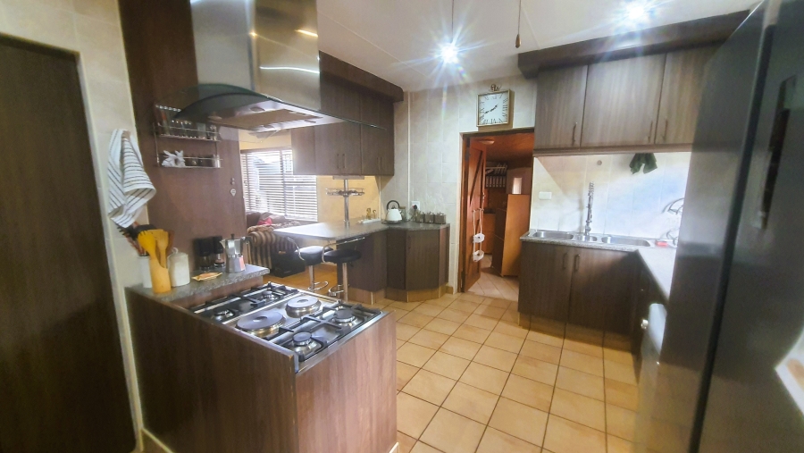 3 Bedroom Property for Sale in Schuinshoogte KwaZulu-Natal