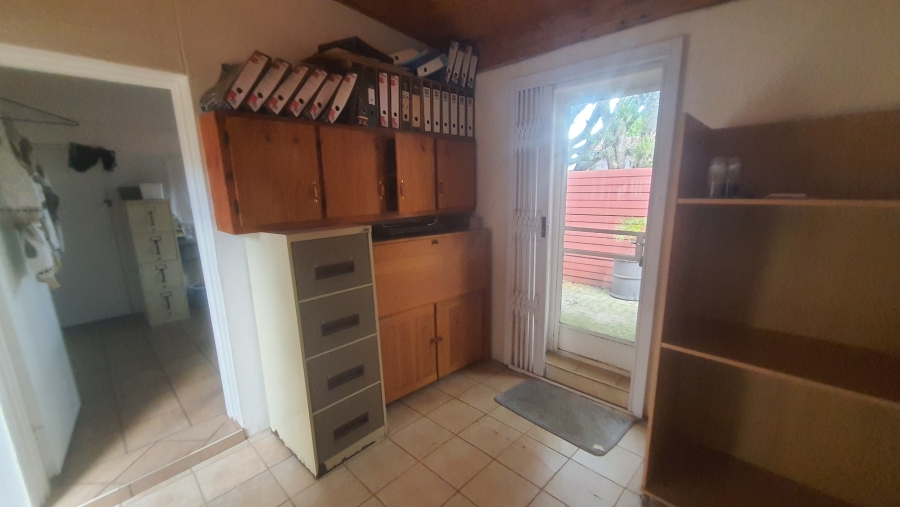 3 Bedroom Property for Sale in Schuinshoogte KwaZulu-Natal