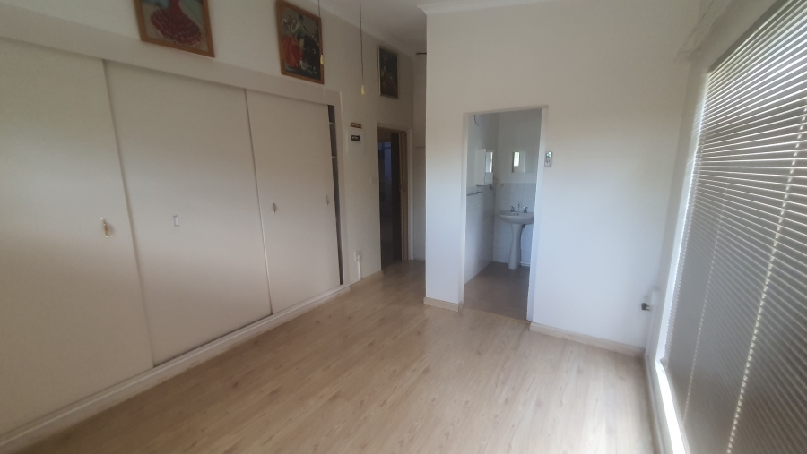 3 Bedroom Property for Sale in Schuinshoogte KwaZulu-Natal