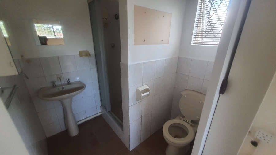 3 Bedroom Property for Sale in Schuinshoogte KwaZulu-Natal