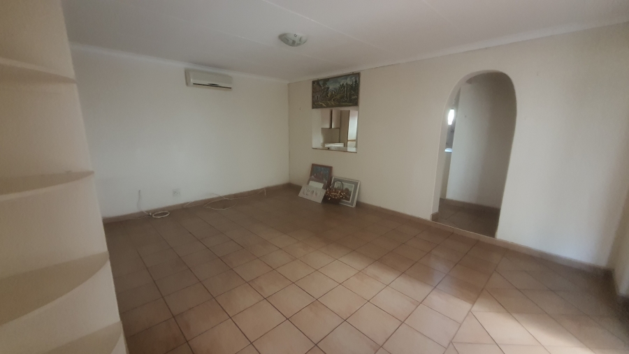 3 Bedroom Property for Sale in Schuinshoogte KwaZulu-Natal