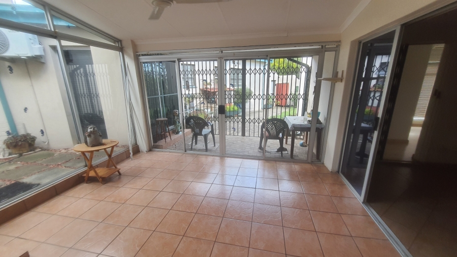 3 Bedroom Property for Sale in Schuinshoogte KwaZulu-Natal