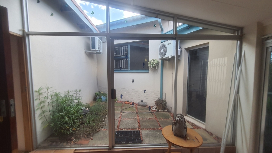3 Bedroom Property for Sale in Schuinshoogte KwaZulu-Natal