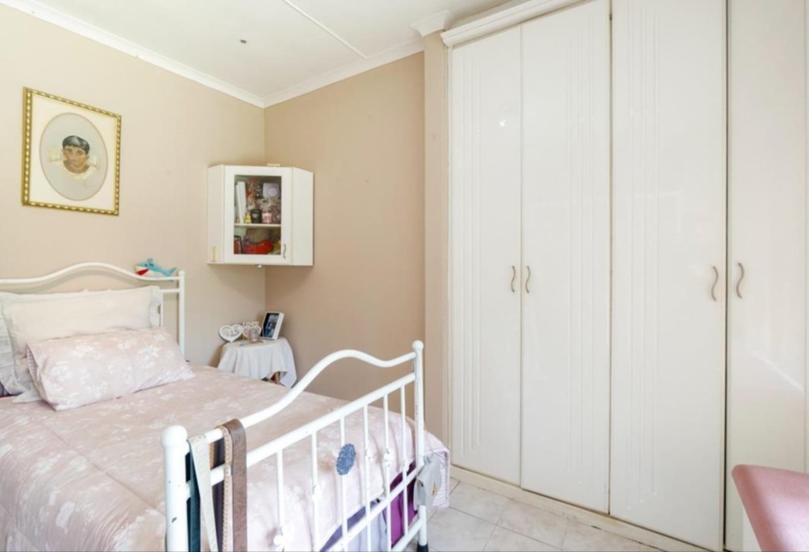 5 Bedroom Property for Sale in Amanzimtoti KwaZulu-Natal