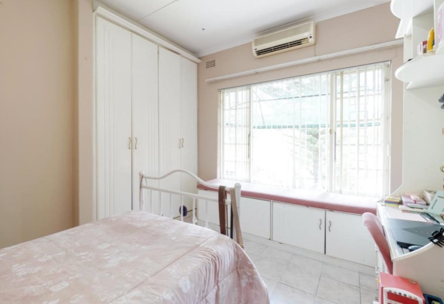 5 Bedroom Property for Sale in Amanzimtoti KwaZulu-Natal