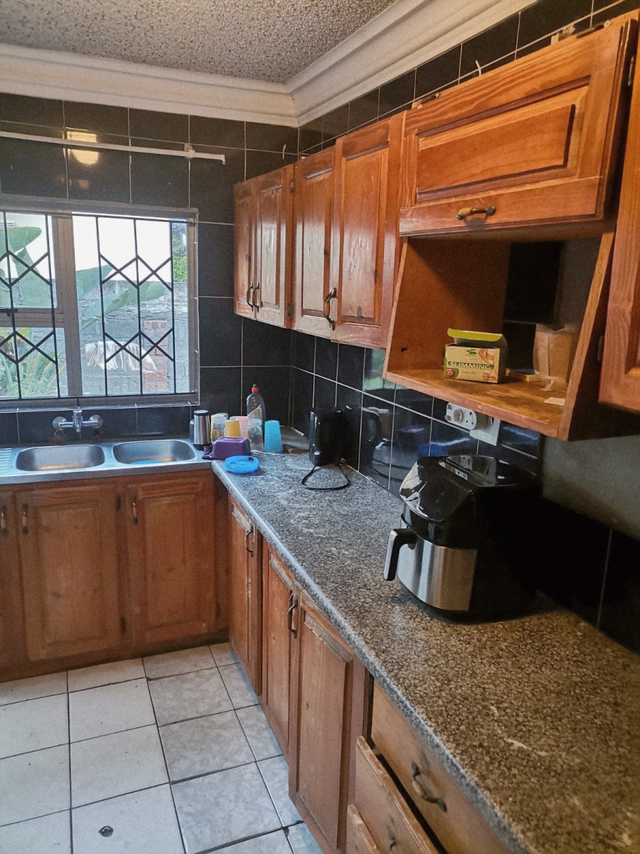 4 Bedroom Property for Sale in Honeydale KwaZulu-Natal