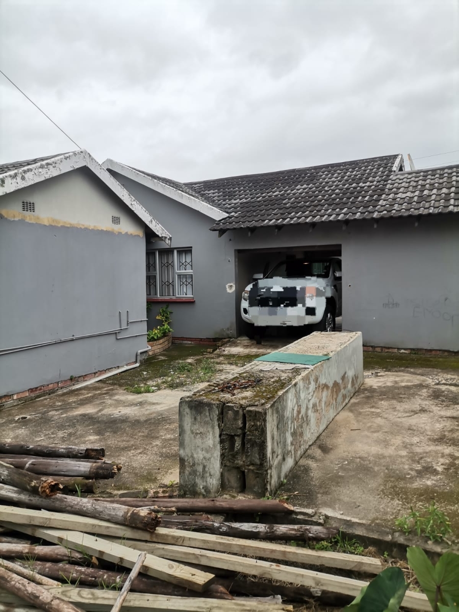 4 Bedroom Property for Sale in Honeydale KwaZulu-Natal