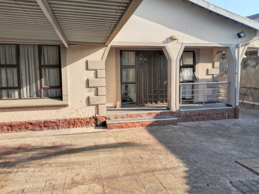 4 Bedroom Property for Sale in Bonela KwaZulu-Natal
