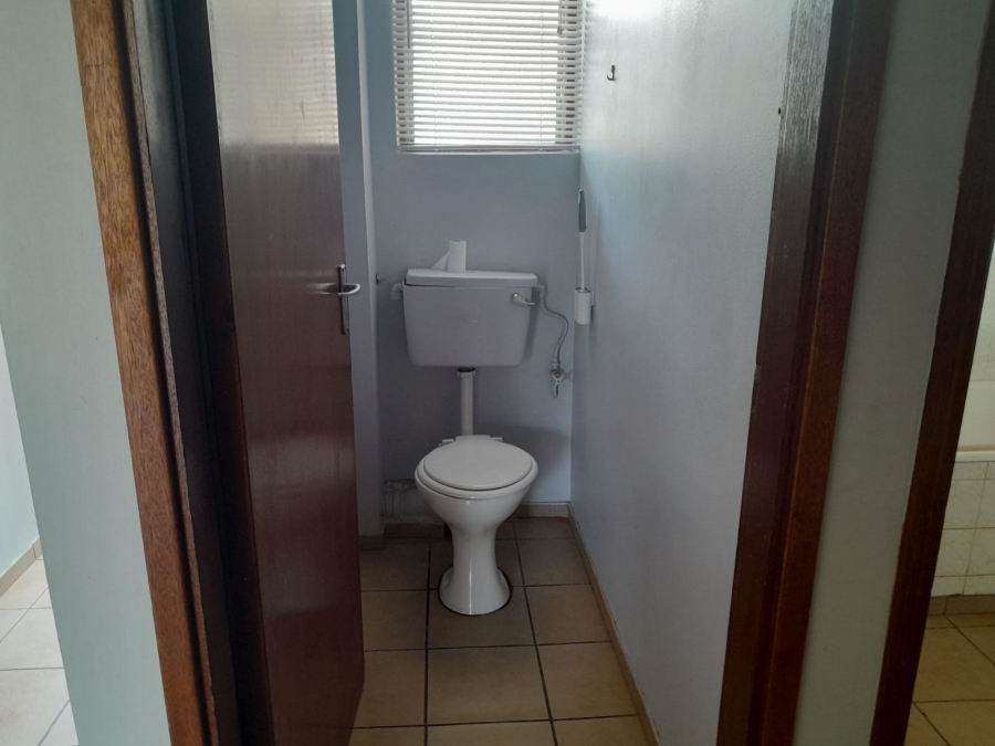 To Let 1 Bedroom Property for Rent in Illovo Beach KwaZulu-Natal